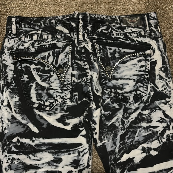 Robin’s Jeans - Picture 3 of 6